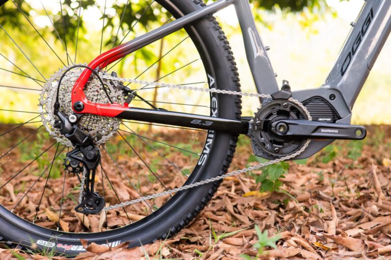 Mountain Bike Elétrica OGGI Big Wheel 83